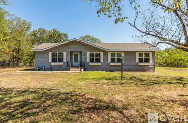 Main picture of 910 N Magnolia Ave