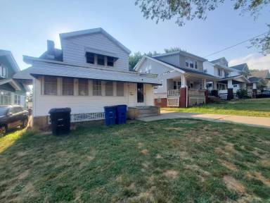 Main picture of 3243 W 115th St