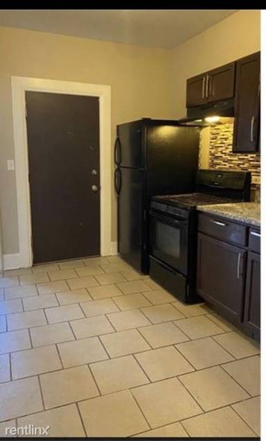 Main picture of 7729 S Essex Ave