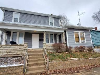 Main picture of 430 E 5th St