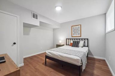 Main picture of 5973 Heatherwood Ln