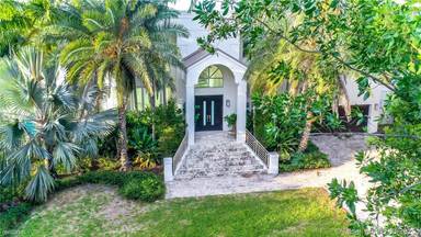 Main picture of 5961 SW 136th St