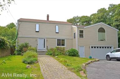 Main picture of 12 Brooks Ln