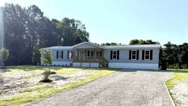 Main picture of 20 E Snowberry Ln