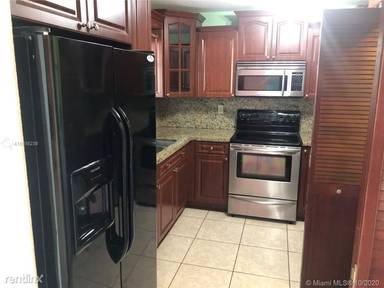 Main picture of Villas At Bristol Park Co