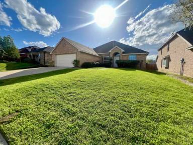 Main picture of 4545 Woodbluff Dr