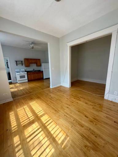 Main picture of 900 N Western Ave