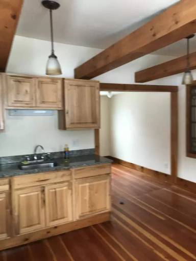 Main picture of 259 River St