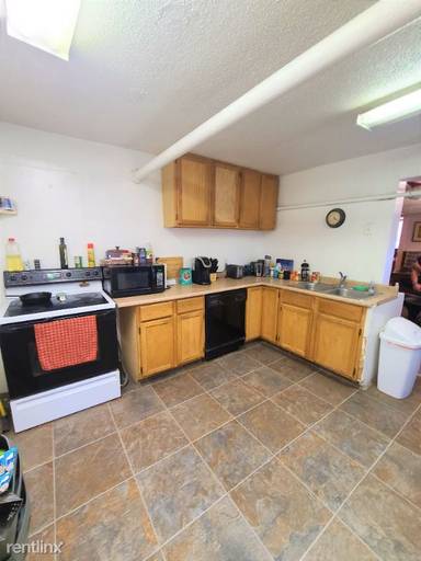 Main picture of 615 5th Ave SE