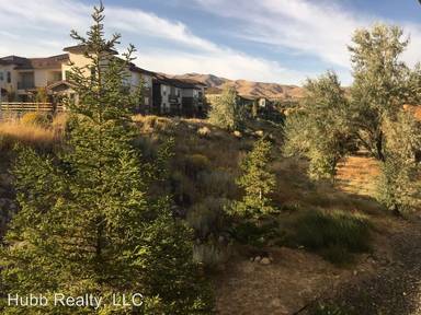 Main picture of Silver Creek Condos