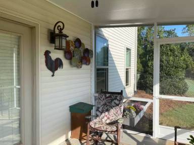Main picture of 34 Rising Meadow Ln