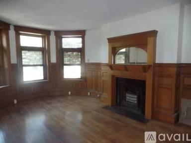 Main picture of 1855 Beacon St