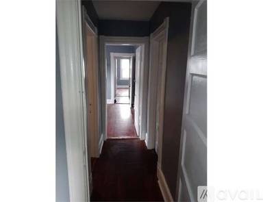Main picture of 33 E Raymond St