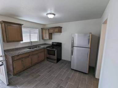 Main picture of 1860 S 3rd Ave