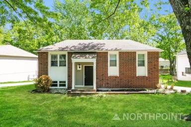 Main picture of 2713 NW Pembroke Pl