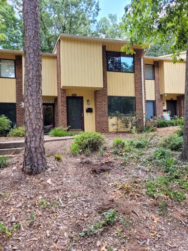 Main picture of 1231 Schaub Dr