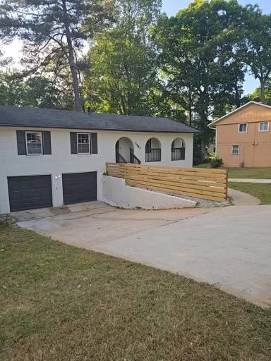 Main picture of 2347 Greenway Dr