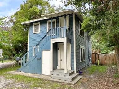 Main picture of 13 NW 10th St