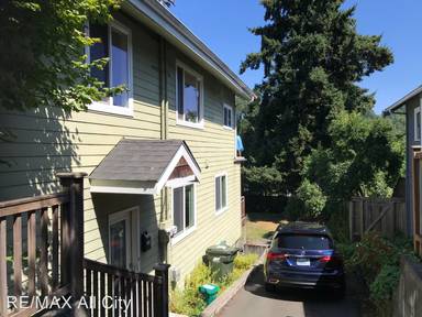Main picture of 208 27th Ave E