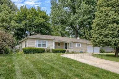 Main picture of 1204 Meadow Lake Pkwy