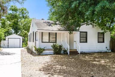 Main picture of 760 Gardenia Ln