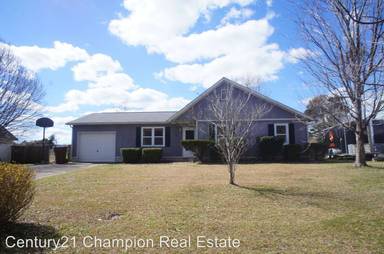 Main picture of 415 Hunting Green Dr