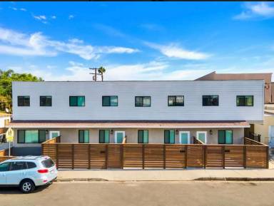 Main picture of 4951 68th St
