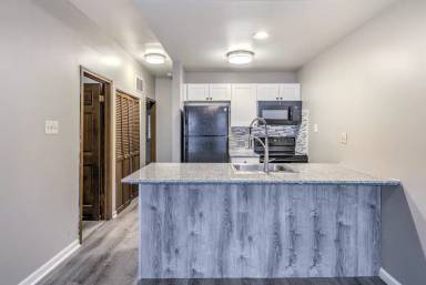 Main picture of 3849 McRee Ave
