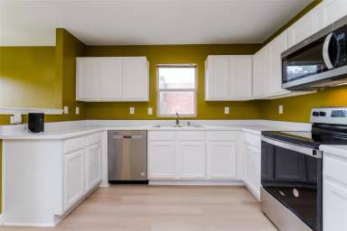 Main picture of 1434 Foxwood Ln