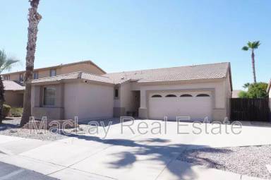 Main picture of 203 W Cedar Dr