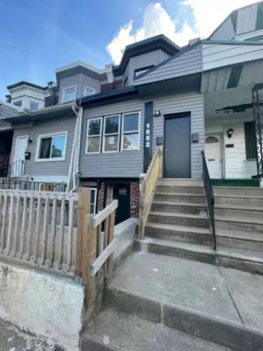 Main picture of 1552 N Peach St