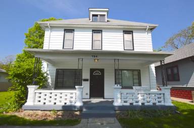 Main picture of 754 E Pleasant Run Parkway North Dr
