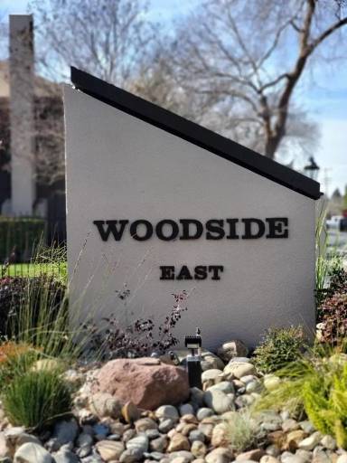 Main picture of 894 Woodside Ln E