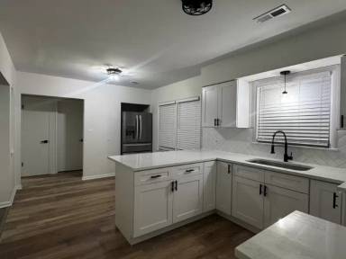 Main picture of 2602 Euclid Ave