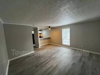 Main picture of Centuy Oaks Apartments