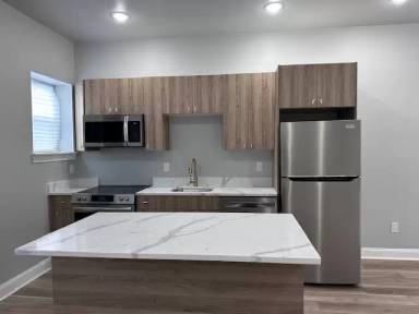 Main picture of 1147 S 52nd St