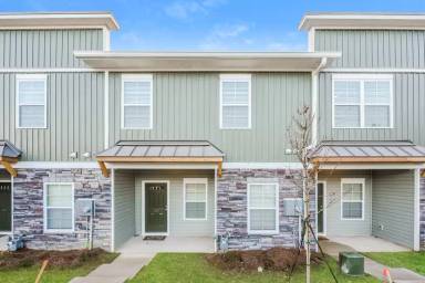 Main picture of Harbison Grove