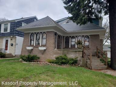 Main picture of 3201 S Lenox St