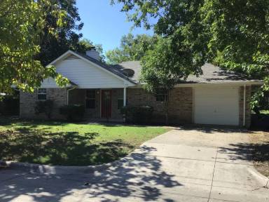 Main picture of 604 Colorado St