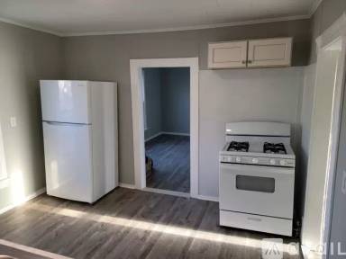 Main picture of 1381 Burnet Ave