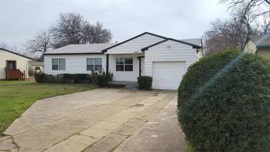 Main picture of 422 Hughes Dr