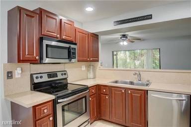 Main picture of 9887 Riverside Dr