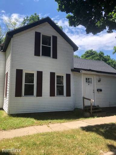 Main picture of 324 Mitchell St