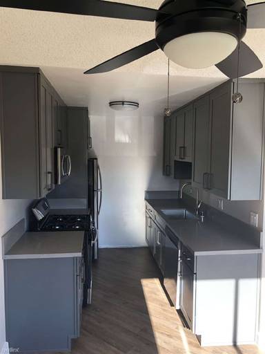 Main picture of 1550 N Harvard Blvd