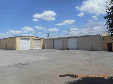 Main picture of 1400 Broadway Blvd NE