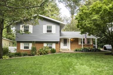 Main picture of 3207 Fair Woods Pkwy