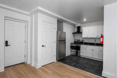 Main picture of 1384 W 83rd St