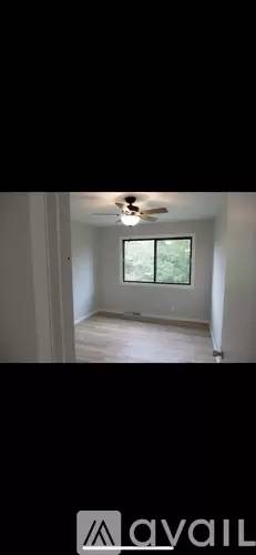 Main picture of 5835 Cambridge Cir