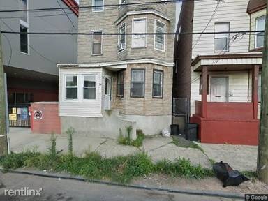 Main picture of 56 S 14th St