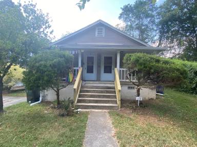 Main picture of 1015 Sedgefield St